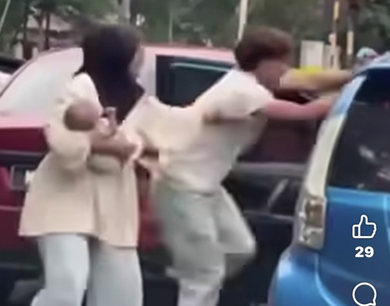 Man who went viral for attacking Myvi driver comes forward to explain actions (video)