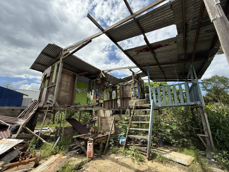 Kg Jimpangah folks submit to eviction but still hope for a miracle 