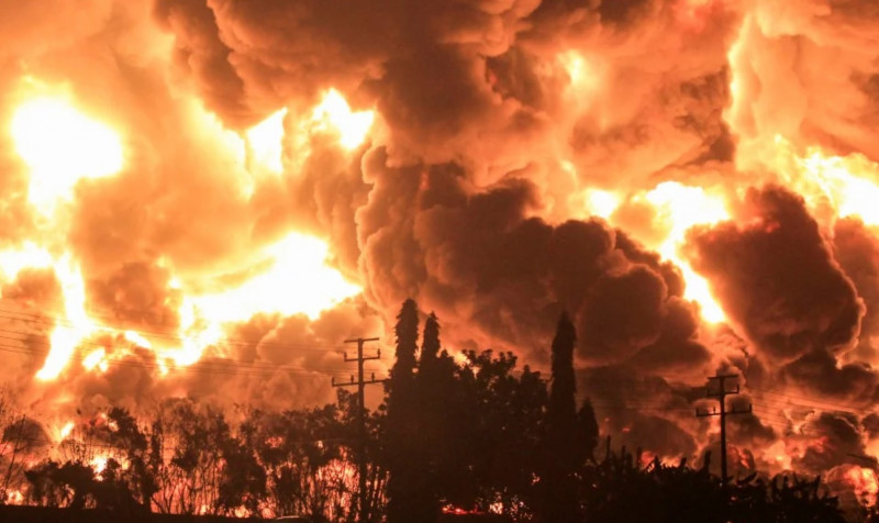 Oil refinery explosion rocks West Java