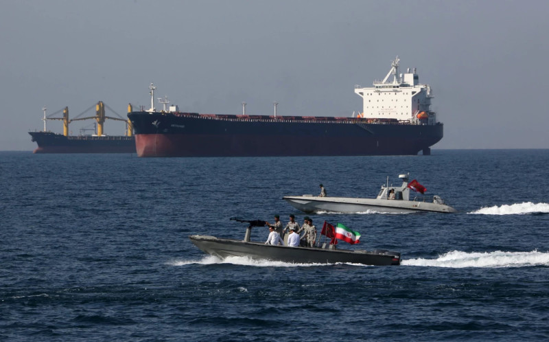 Iran’s revolutionary guards claim to block three oil tankers in Strait of Hormuz as tensions rise