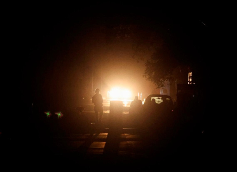 India and Pakistan accuse each other of violating ceasefire hours after reaching deal