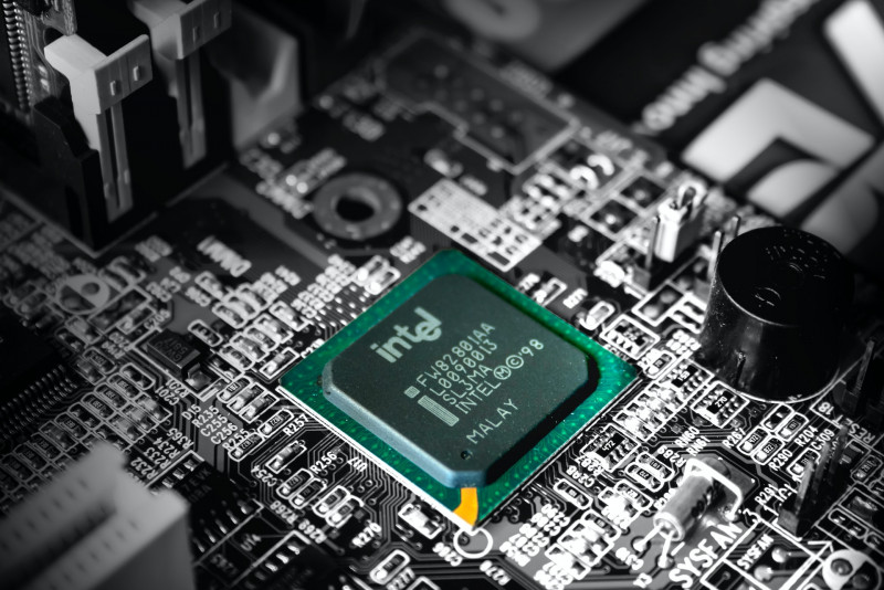 US chipmaker Intel posts biggest quarterly loss in history