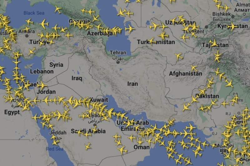 Iran reopens central and western airspace to international transit flights
