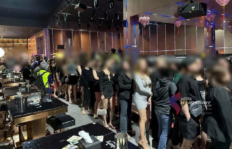 Johor Immigration authorities arrest 66 foreign nationals in entertainment venue raid