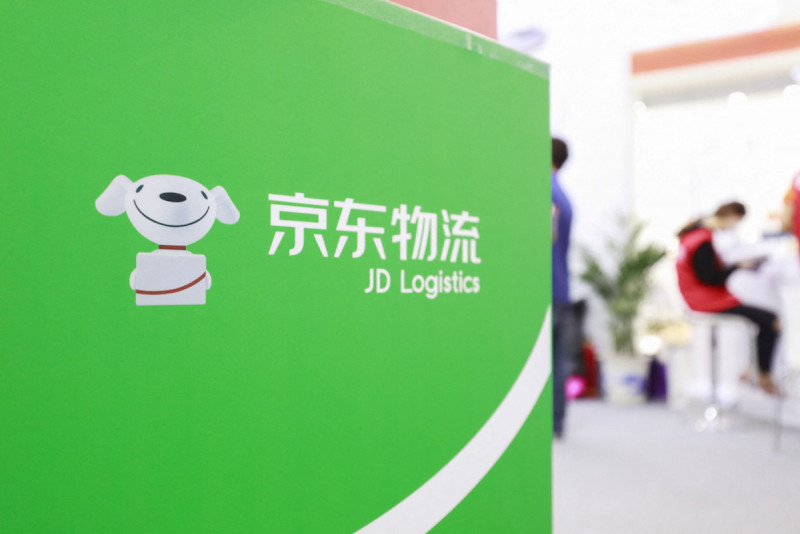 JD delivery arm rallies on HK debut after US$3.2 bil IPO