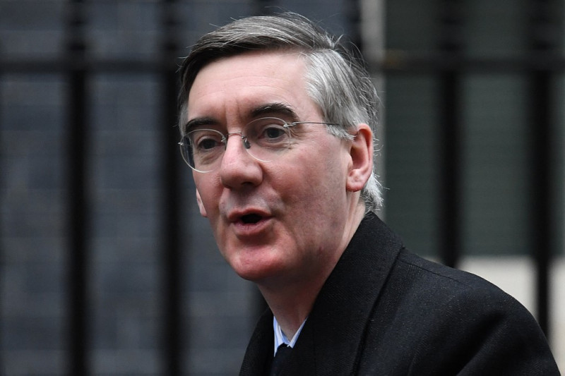 UK set to axe over 90,000 civil servants 