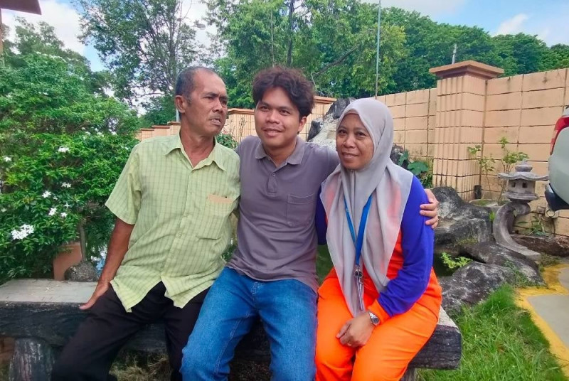 Cleaner’s son rises above insults, now pursuing degree in France
