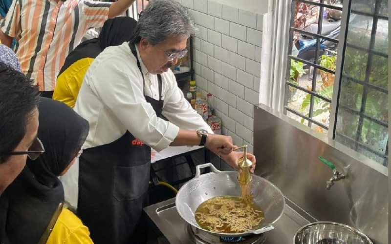 Digital kitchens help B40 housewives cook up extra income in Kuala Lumpur
