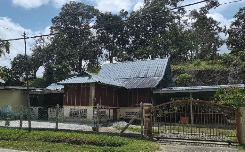 Daughter remanded after allegedly stabbing elderly mother with can opener in Johol