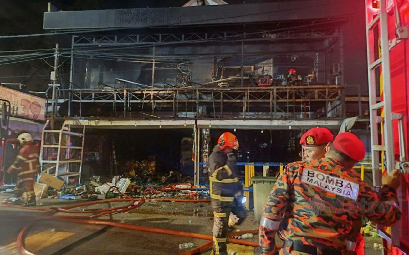 Fire razes toy, bicycle and e-scooter shop in Kuala Terengganu, calculated losses near RM1m