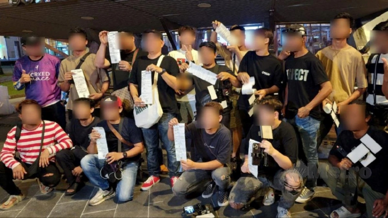 KLCC ‘freelance’ street photographers fined RM2,000 each