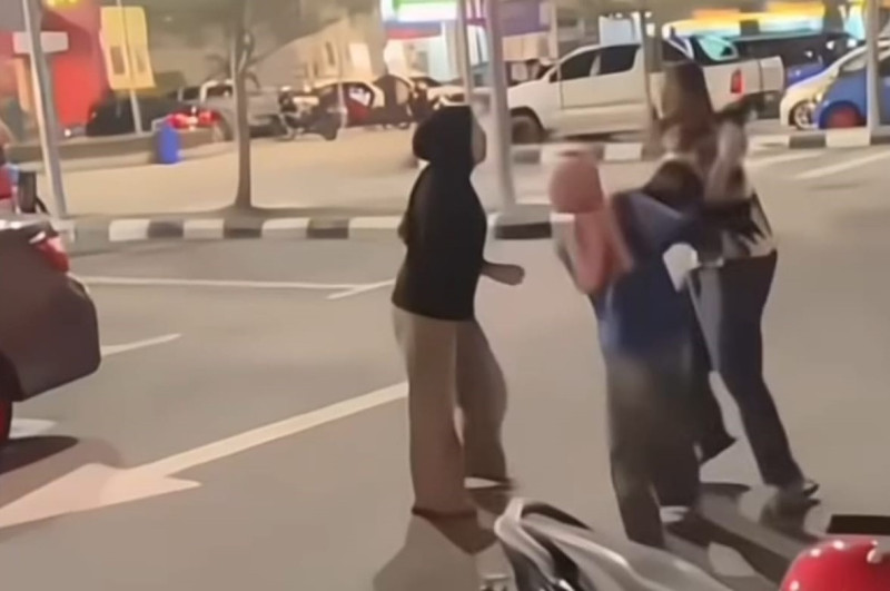 Police probe viral teen fight over social media photo in Kuala Pilah