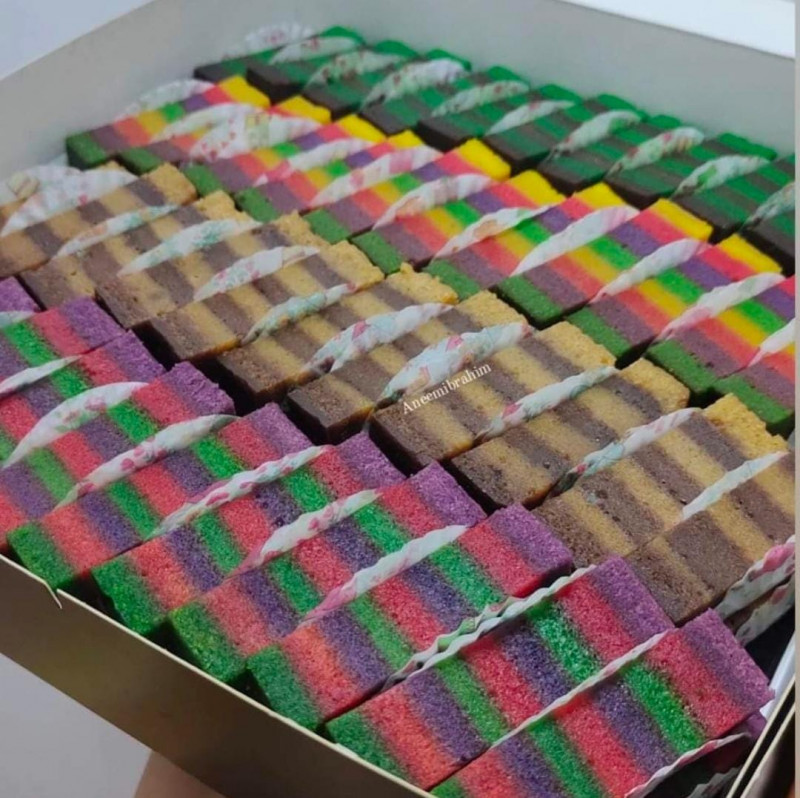 Kuching kek lapis makers turn away orders as demand soars