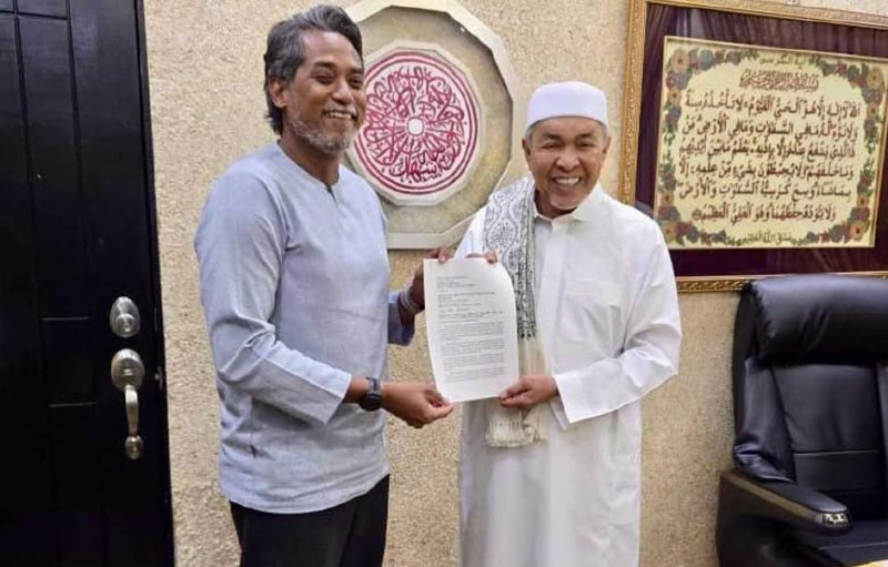 Come what may - Khairy to accept UMNO ruling on readmission bid