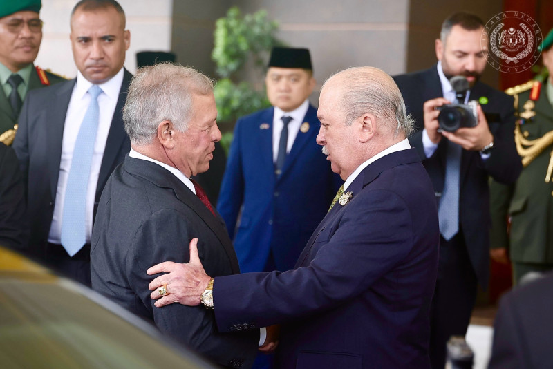 Jordan’s King confers highest civilian honour on Sultan Ibrahim (UPDATED)