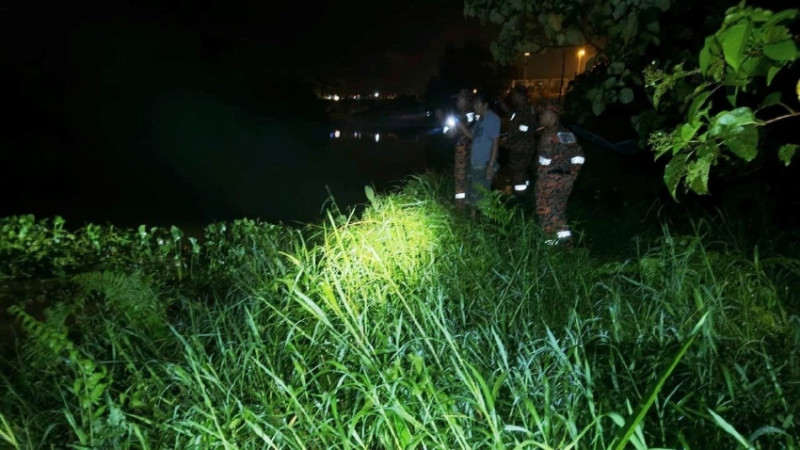 Man dragged into river by crocodile while fishing in Kuching