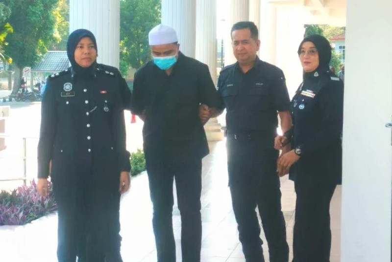 Man pleads not guilty to reckless driving charge over fatal crash claiming three lives