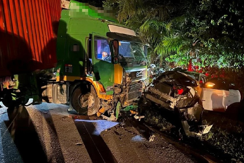 Mother, son perish in Johor crash with trailer