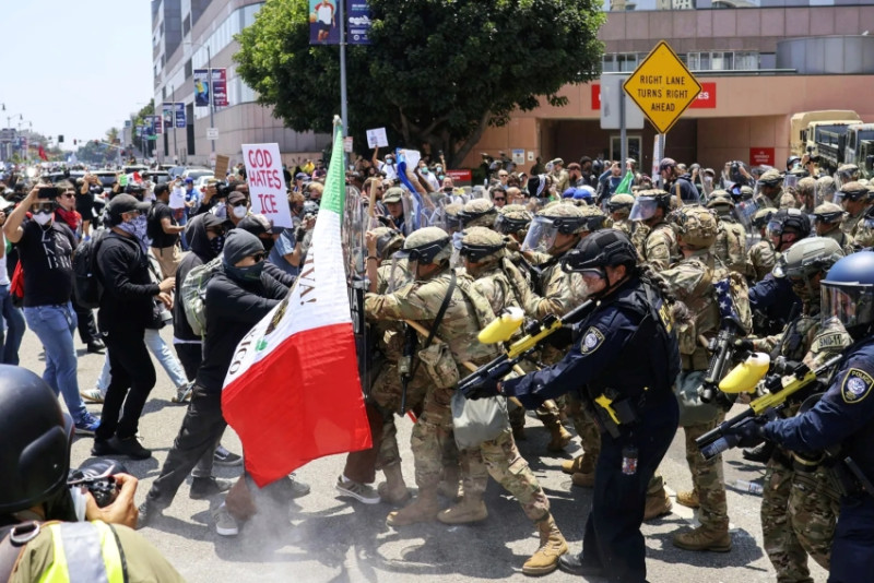 US Marines arrive in LA on Trump's orders as immigration protests persist