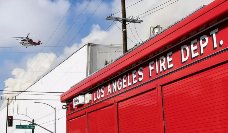 Los Angeles mayor declares local emergency as uncontrolled warehouse blaze rages into third day
