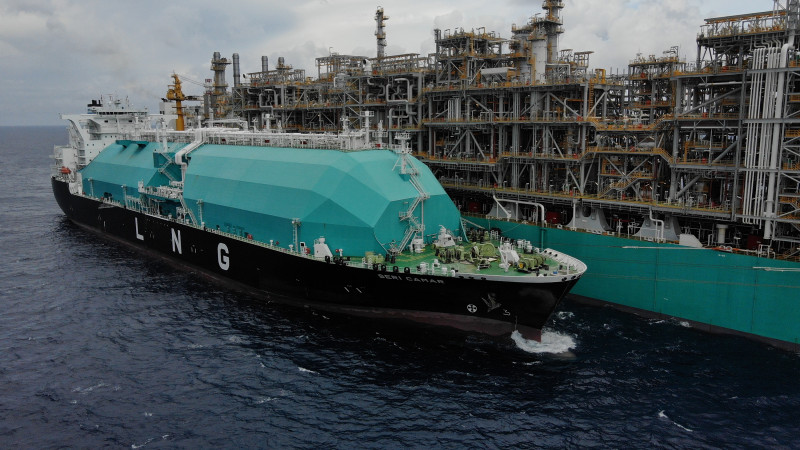 Petronas expands global LNG fleet with 3 new vessels