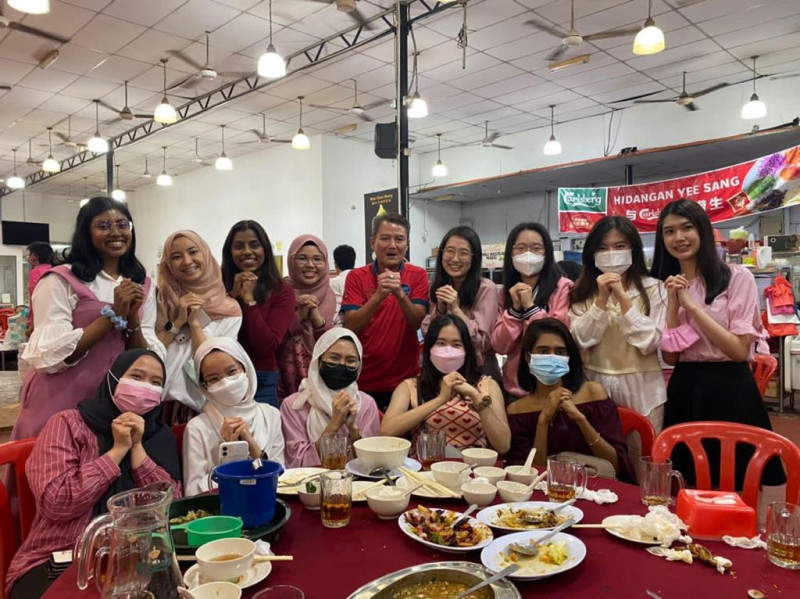 Seafood restaurants thrive during CNY amid eased Covid-19 restrictions
