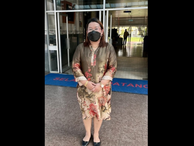 ‘Moral policing, coercion of values’: Wanita MCA worries as long-skirted woman denied entry