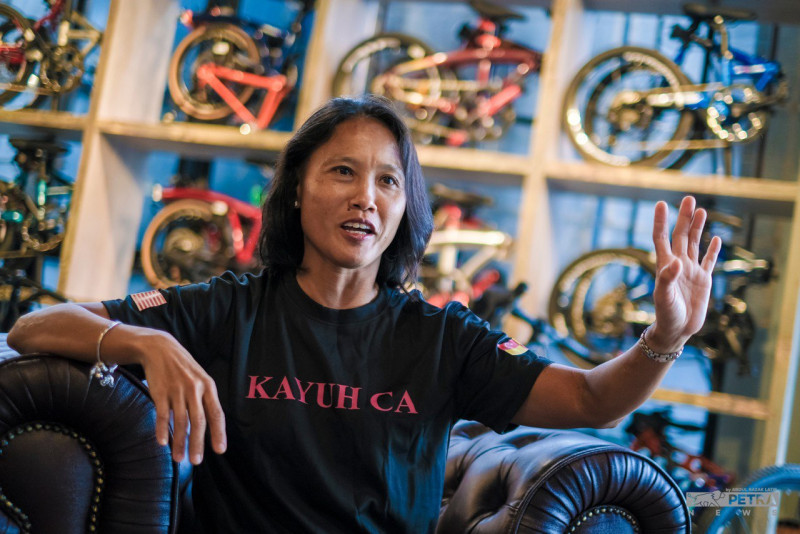 All-women cycling team provide support, safe environment for female cyclists