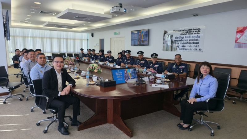 Dep Minister commends Sabah inland revenue, customs for surpassing targets and reinforcing fiscal integrity