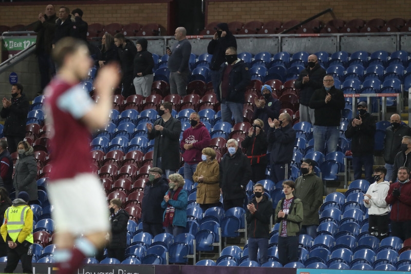 Liverpool close in on Champions League thanks to 'semi-final' win at Burnley