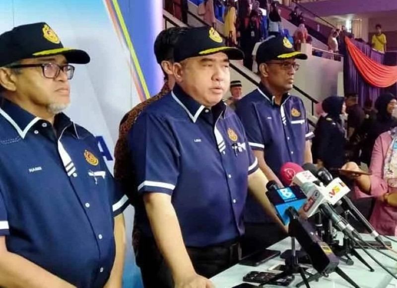 Minister warns ‘Tontos’ against threatening road transport enforcement officers