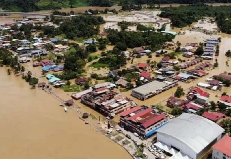 Evacuation in full swing with no let-up of heavy rain in northern S’wak