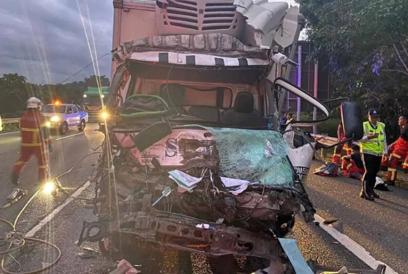 Two killed in separate lorry and car collisions in Negeri Sembilan