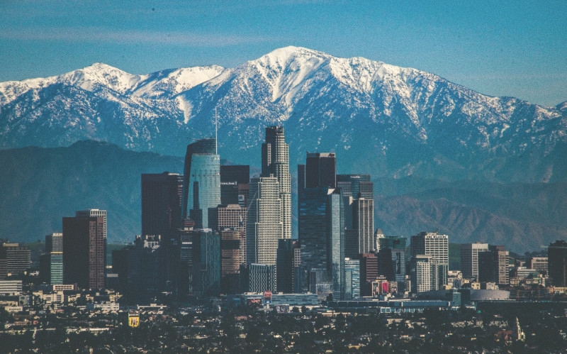 California approves regulation for new vehicles to run on electricity, hydrogen by 2035