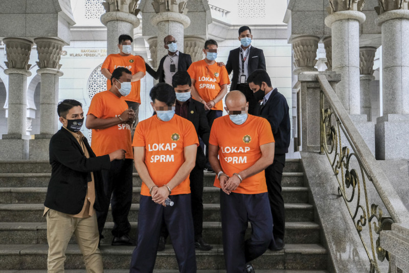 Deputy DG among 5 remanded in bribery case