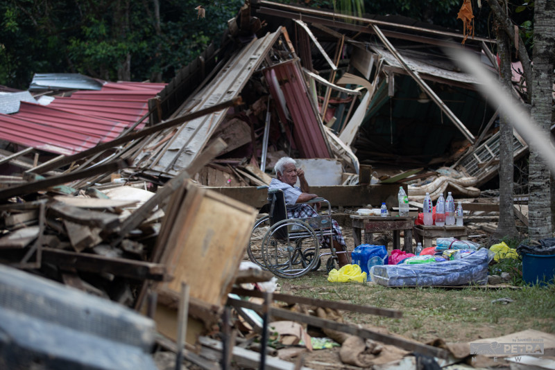 [PHOTOS] When will flood-ruined Hulu Langat villagers catch a break?