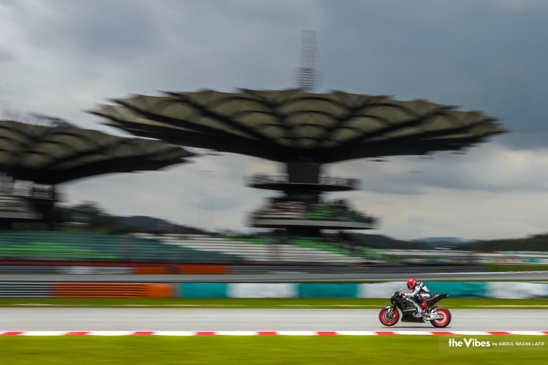 [PHOTOS] MotoGP Sepang Official Test: riders take new bikes out on track