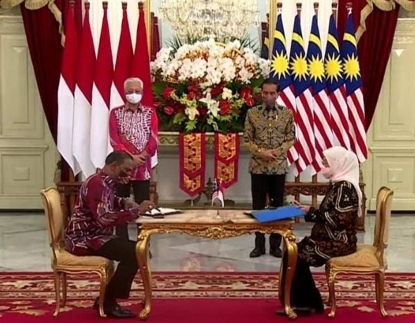 Malaysia, Indonesia ink MoU on Indonesian domestic helpers