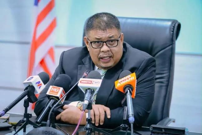 ‘One more Friday,’ Ab Rauf calls media to await Melaka assembly dissolution