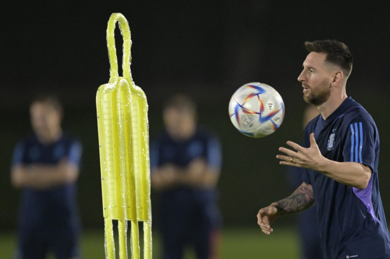 Argentina, Netherlands eye quarters as World Cup last 16 kicks off