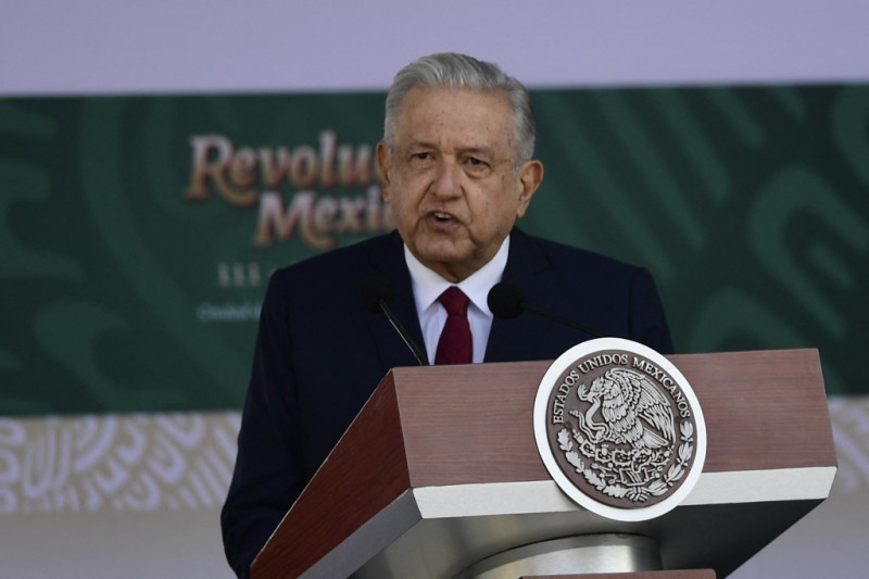 Mexico urges US migration rethink after horror road crash kills 55