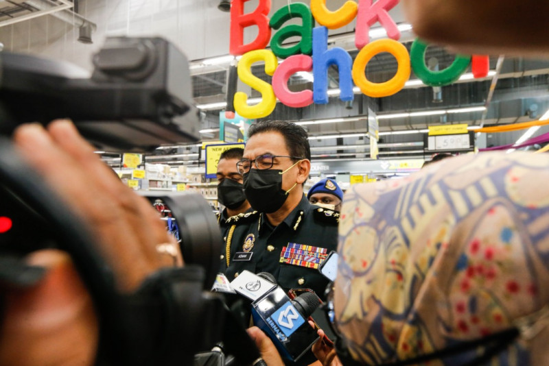 Govt directs suppliers in cooking oil price scheme to step up distribution, address shortage