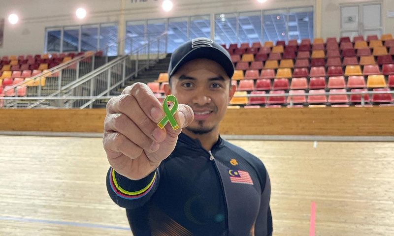 National track cyclist supports Green Ribbon Movement on mental health awareness