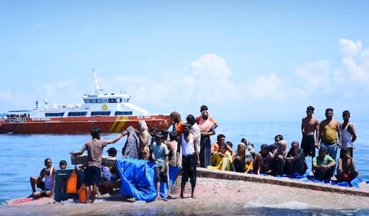 More than 500 Rohingya feared dead after two boats capsize off Myanmar coast