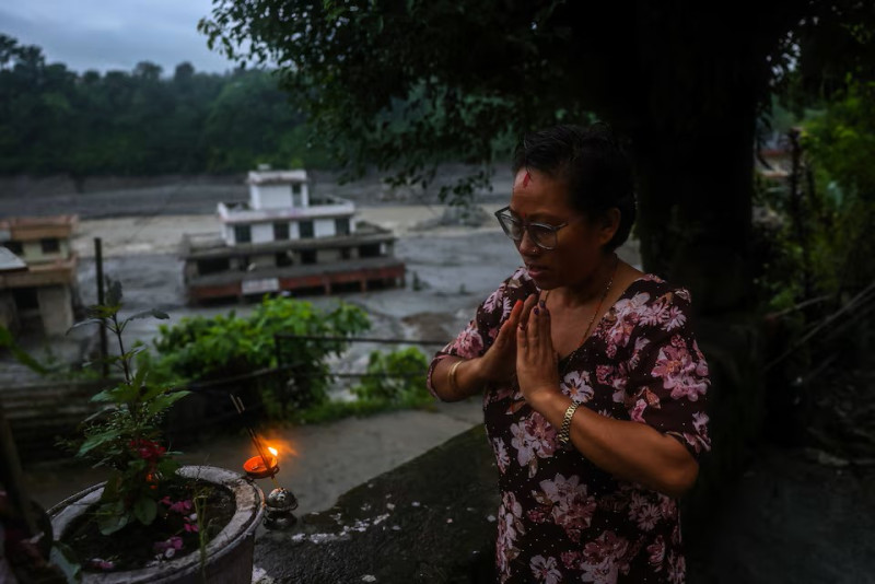 Nepal seeks specialist foreign aid as glacier-triggered flood death toll hits 633