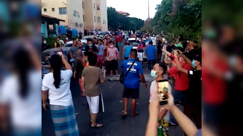 EMCO: Lahad Datu residents protest over extension in 2 localities 