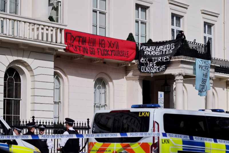 Protesters briefly seize London mansion linked to Russian oligarch