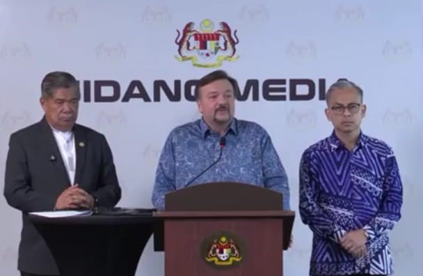 Govt triples fuel subsidies to RM2 billion to ease petrol and diesel costs (UPDATED)