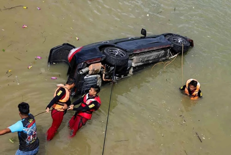 Police seek biological mother of two siblings who drowned in Sungai Linggi (UPDATED)