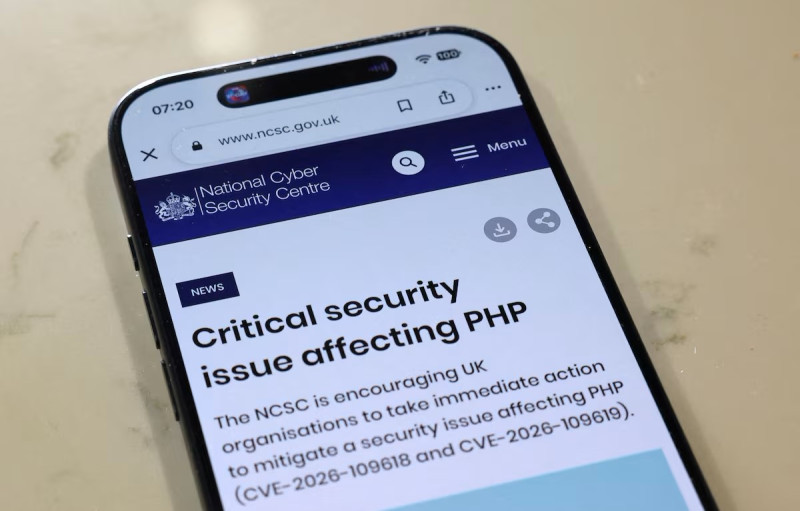 AI-discovered PHP flaws trigger global cyber alert, force websites offline